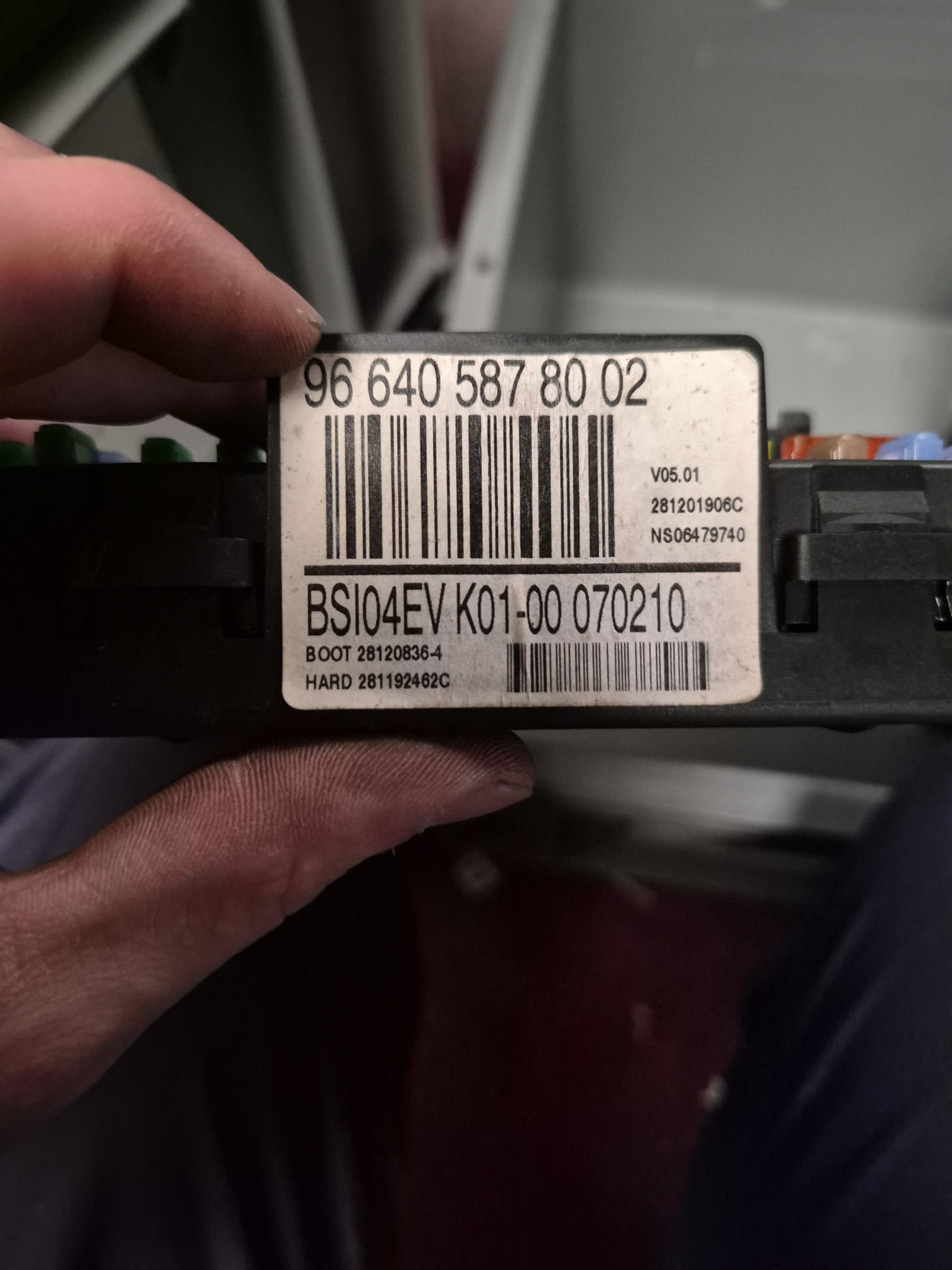 Peugeot Citroen BSI Module 96 640 587 80 02 BSI04EV K01-00 070210