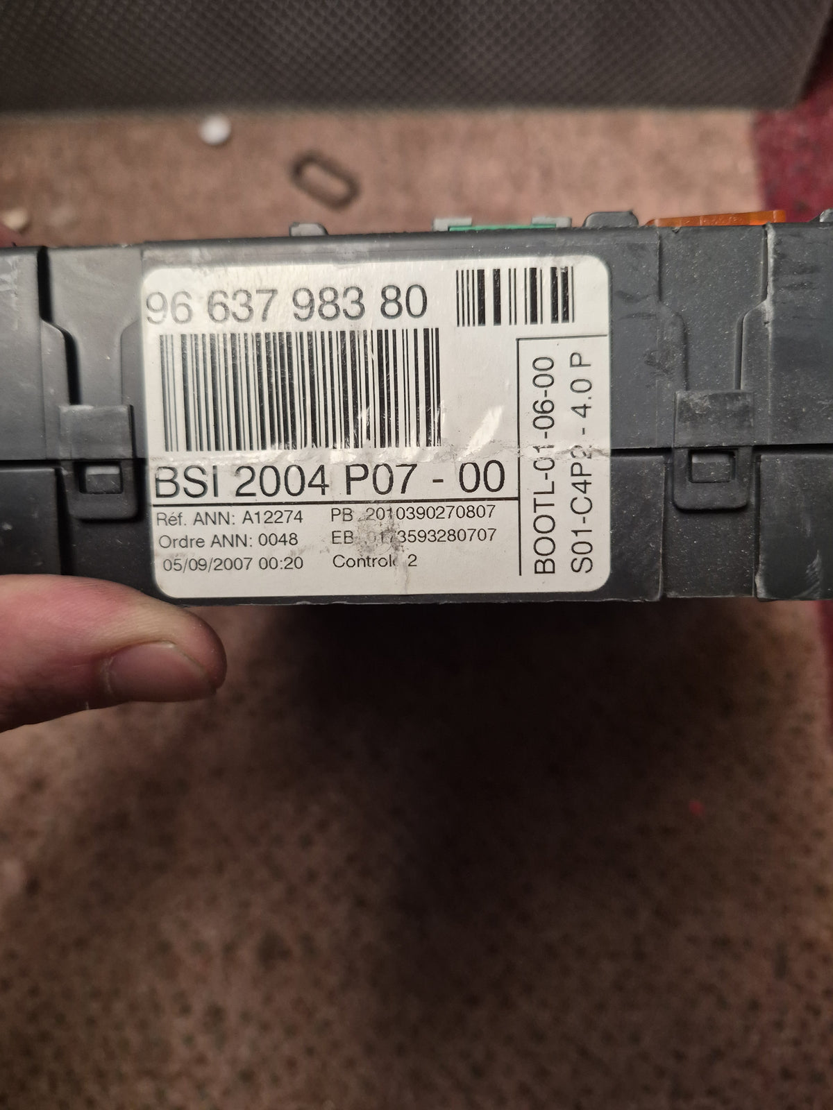 Peugeot Citroen BSI Module 96 637 983 80 BSI 2004 P07-00