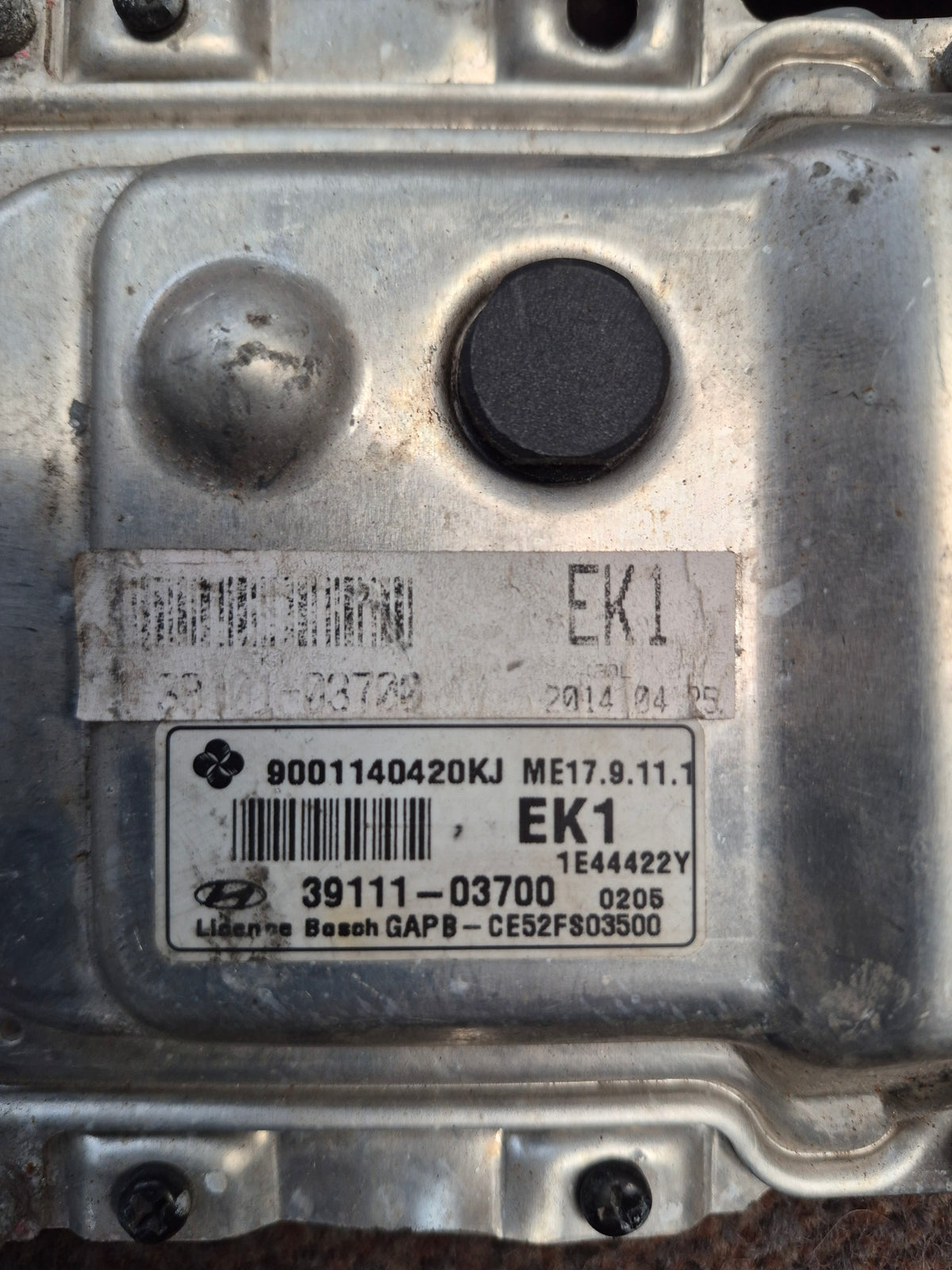 Hyundai i20 ENGINE ECU 1.2L Petrol (2009-2014) 39111-03700 / 9001140420KJ Ecu