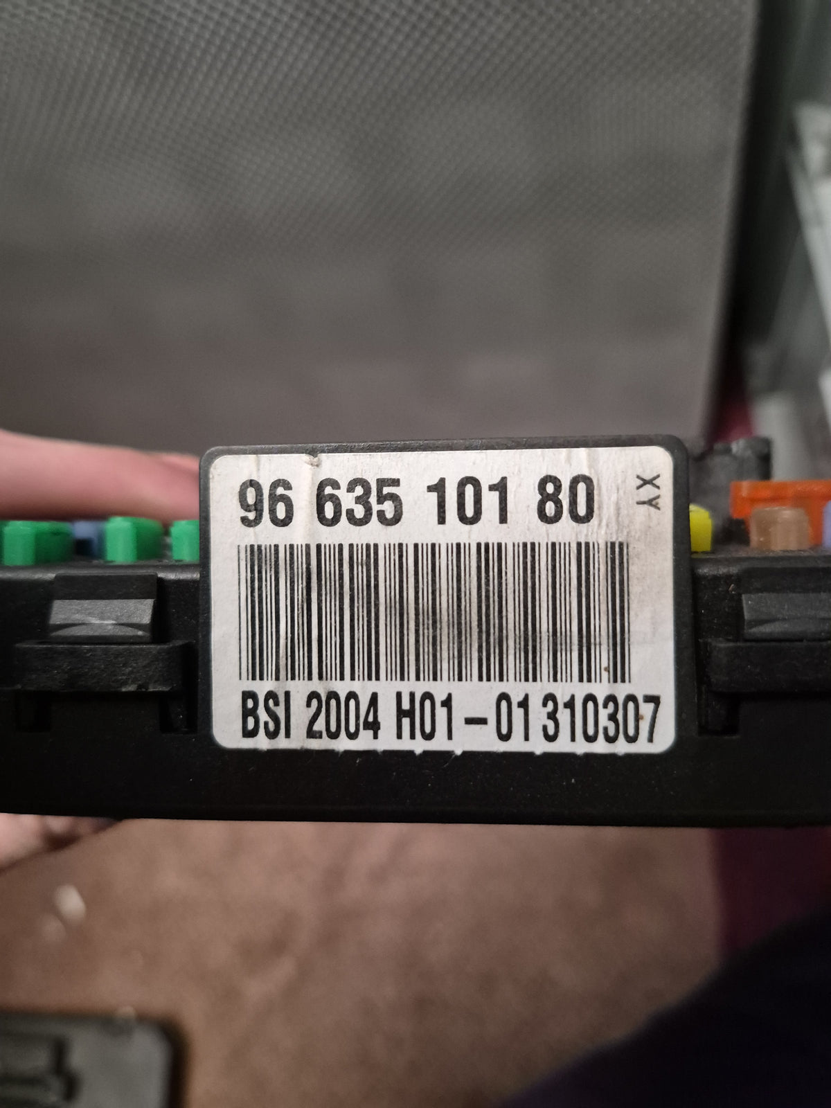 Peugeot Citroen BSI Module 96 635 101 80 BSI 2004 H01 - 01310307