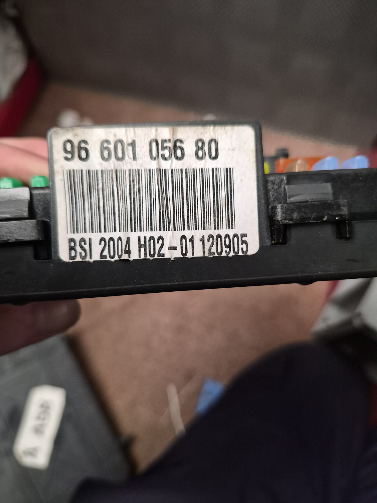 Peugeot Citroen BSI Module 96 601 056 80 BSI 2004 H02 - 01120905