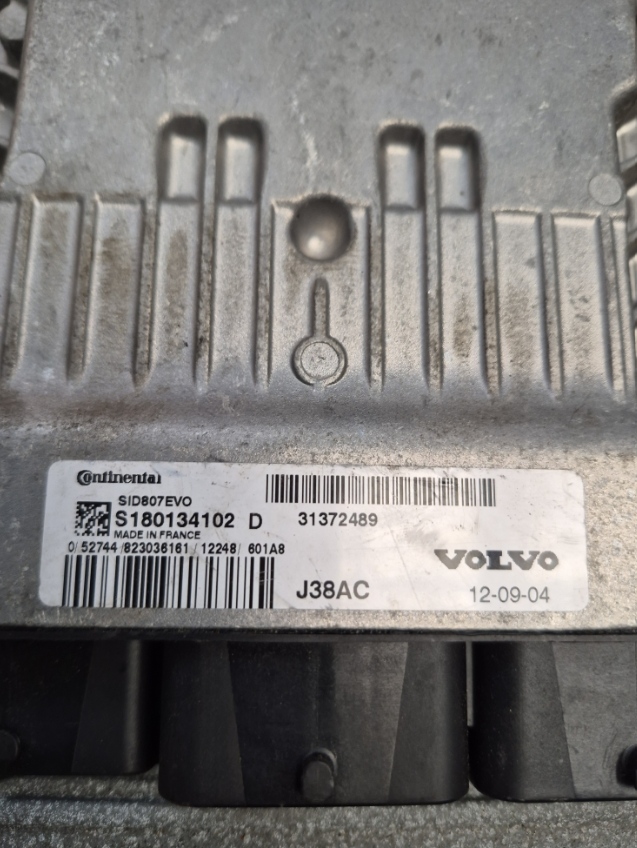 VOLVO S60 D2 SE LUX MK2 4DR SALOON 2012 1.6 ECU 31372489 S180134102D Sid807EVO